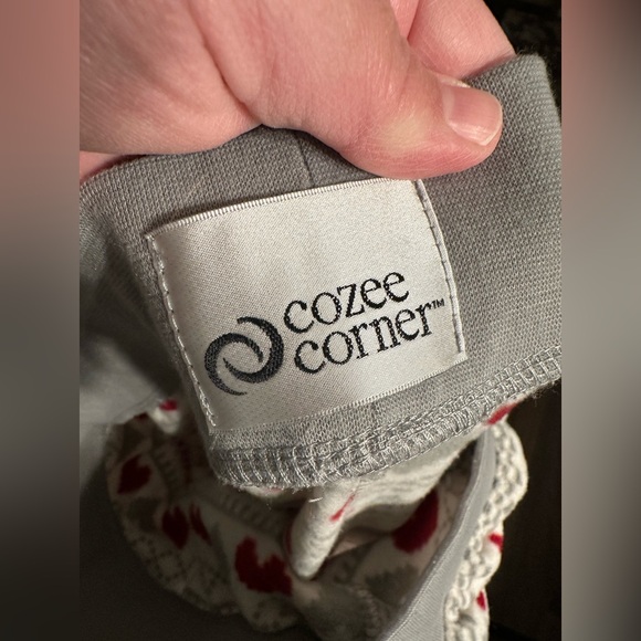 NWOT Cozee Corner fleece pajama pants - Picture 2 of 4